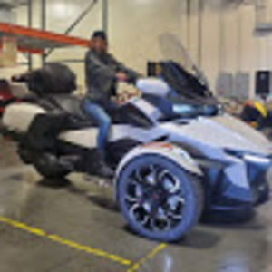 Meet your Posher, Eisha